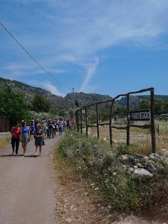 Вилла Pantalica Ranch Agriturismo Siciliano Sortino Экстерьер фото